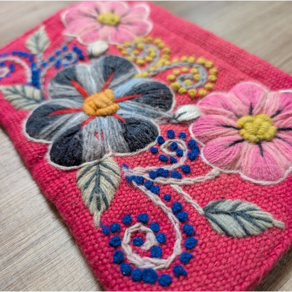 Peruvian Handmade Embroidered Flower Pouch Hand Made Size 8.5 x 5.5 Inches